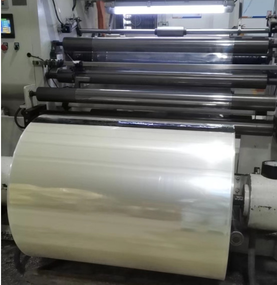 China 30 Microns PVC Shrink Film Manufacturer For Water Beverage Bottle Label factory