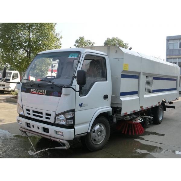 Quality Isuzu Vacuum Road Sweeper Truck 4 Tons 4000 Liters With 5cbm Dust Bin for sale
