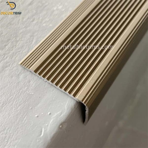 Quality Non Slip Stair Nosing Tile Trim Matt Bronze Color For Step Edge Protection ODM for sale