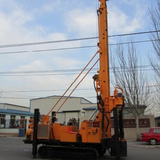 Quality 700m Hydraulic Crawler Drilling Rig , Water Well Drilling Machine With Track Chassis for sale