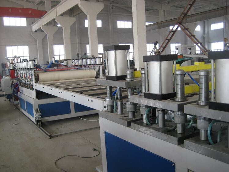 China Twin Screw WPC Contruction Template Extruson Line , Construction Template Extruder for sale