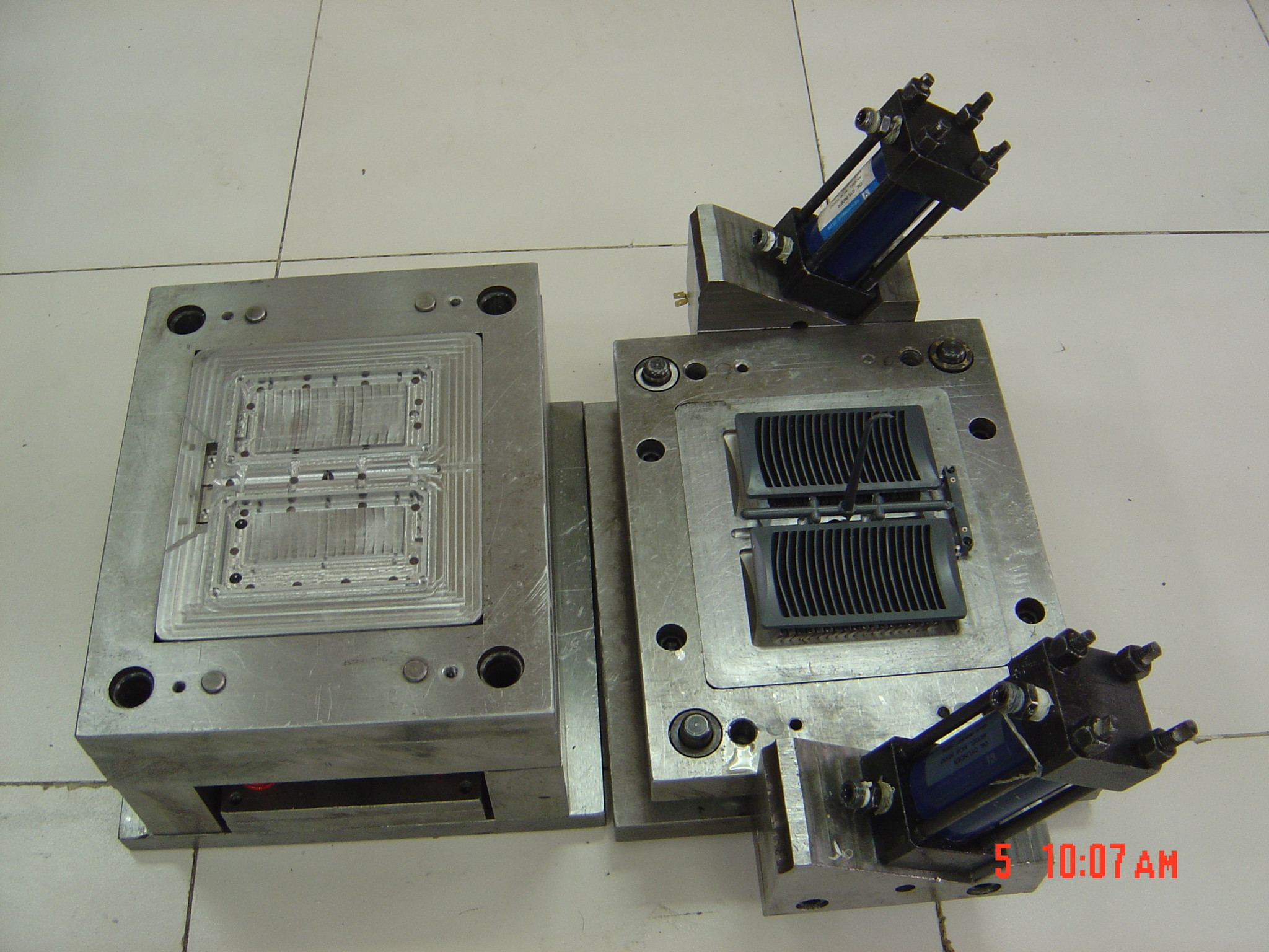 China OEM Plastic Injection Mould Making Parts / Automatic Injection Molding Service factory