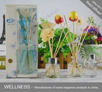 China Exquisite Colorful Wooden Reed Diffuser With Customized Clear Bottle , Silver Lid And Wood Flower factory