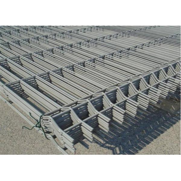 Quality Welded Wire Mesh Fence Panels Square / Rectangle Hole For Highway Road for sale