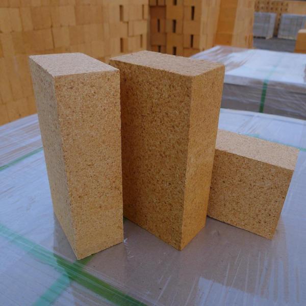 Quality High Temperature Fireclay Brick High Strength Yellow Refractory Bricks With Robust Mechanical Strength & Durability for sale