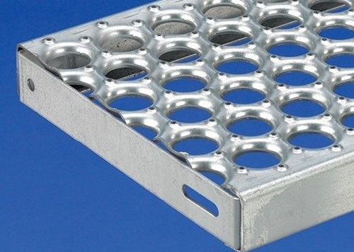 Quality 1060 3003 Aluminum Nosing Grip Strut Safety Grating Stair Treads Trucking for sale