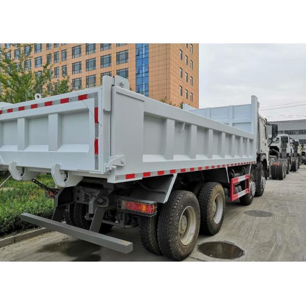 Quality Heavy Duty 8 X 4 Tipper Truck Q345 Material , Loading 50 Ton Dump Truck for sale