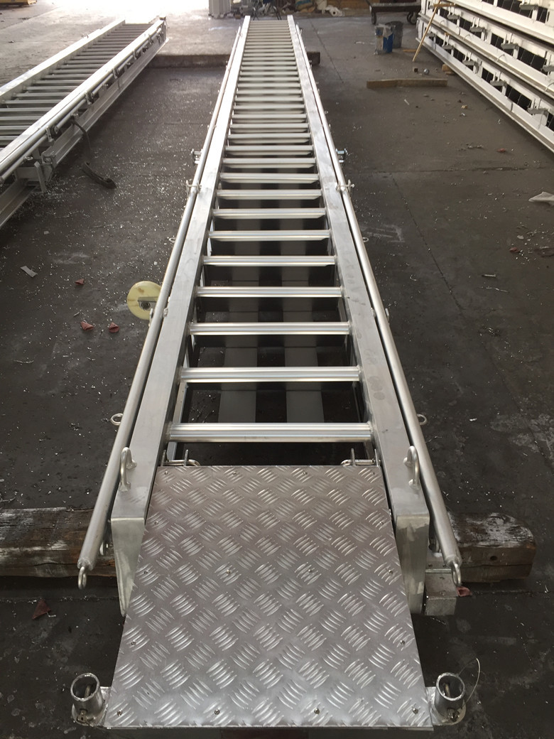 China Stainless steel boat ladder LR Approval Marine Aluminum Alloy Fixed factory