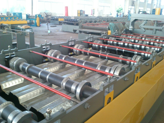 Quality Automatic Floor Deck Roll Forming Machine , Steel Rolling Machine High for sale