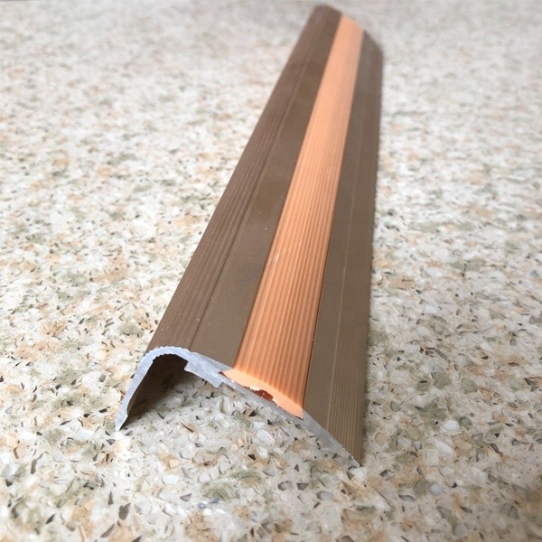 Quality Stair Nosing Aluminum Tile Trim Non Slip Brass For Stair Edge Protection for sale