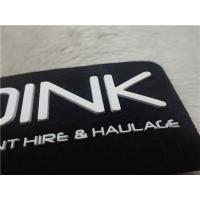 China Double - Color Silicone 3D Rubber Logo Patches Soft Black Microfiber Planted factory