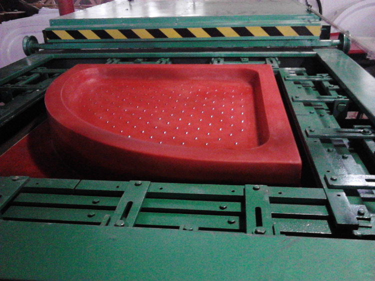 China Mulinello acrilico della vasca da bagno, muffa della muffa della vasca calda della vasca factory