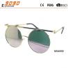 China Sunglasses with metal round  frame, new fashionable designer style, UV 400 Protection Lens factory