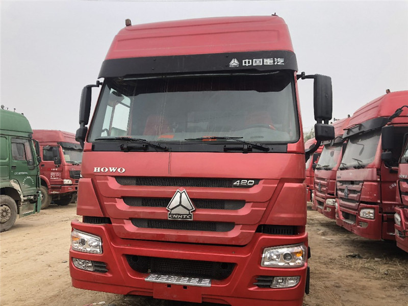 China                  2017 Used Gas Trucks Sinotruk 6X4 420HP HOWO A7 CNG Tractor Truck Head Trailer Truck              for sale