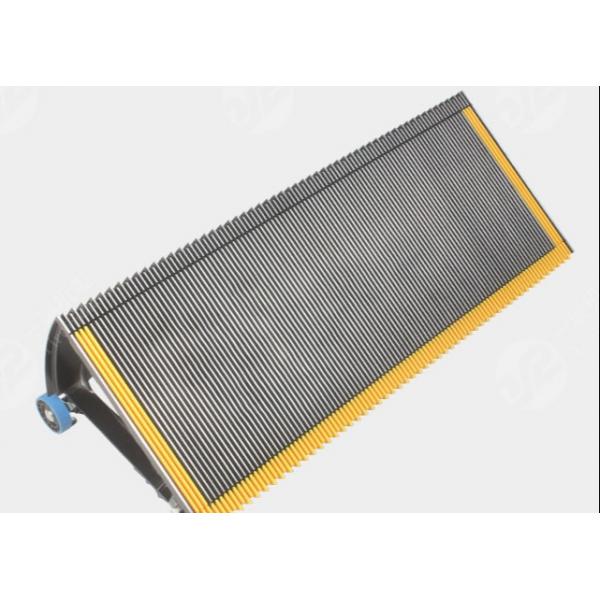 Quality Type 600 Escalator Aluminum Step 3 Sides Plastic Yellow Insert for sale