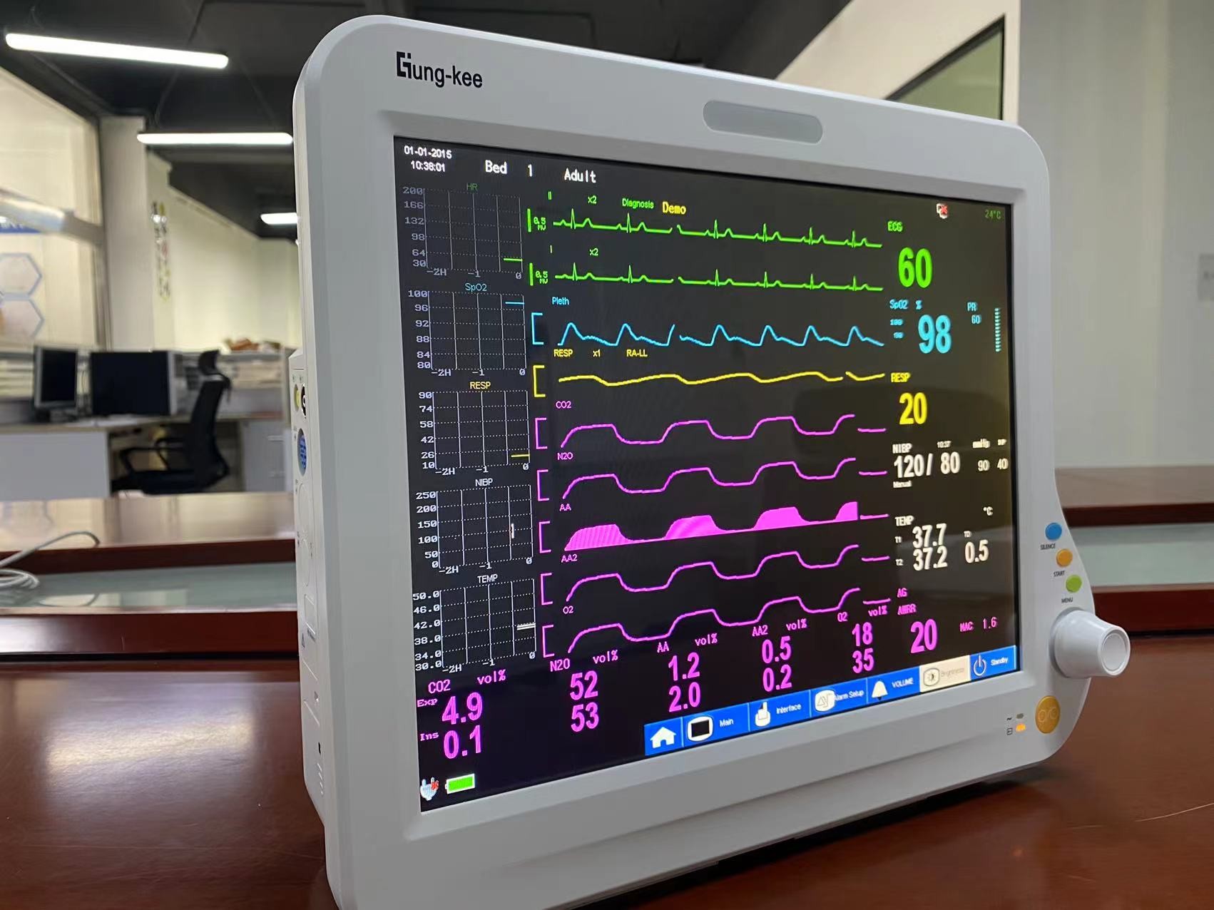 China Multi Parameter Anesthesia ICU Cardiac Monitor Portable For Patient factory