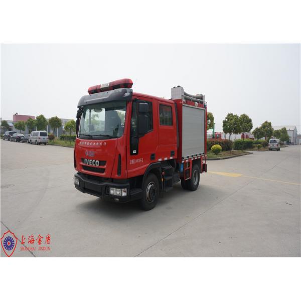 Quality Small capacity Five Seats Imported Chassis 4x2 Drive Foam Fire Truck for sale