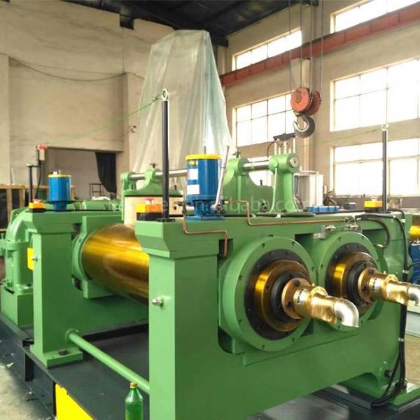 Quality 560mm Two Roll Mill Rubber Mixing Mill Machine 90KW Green for sale