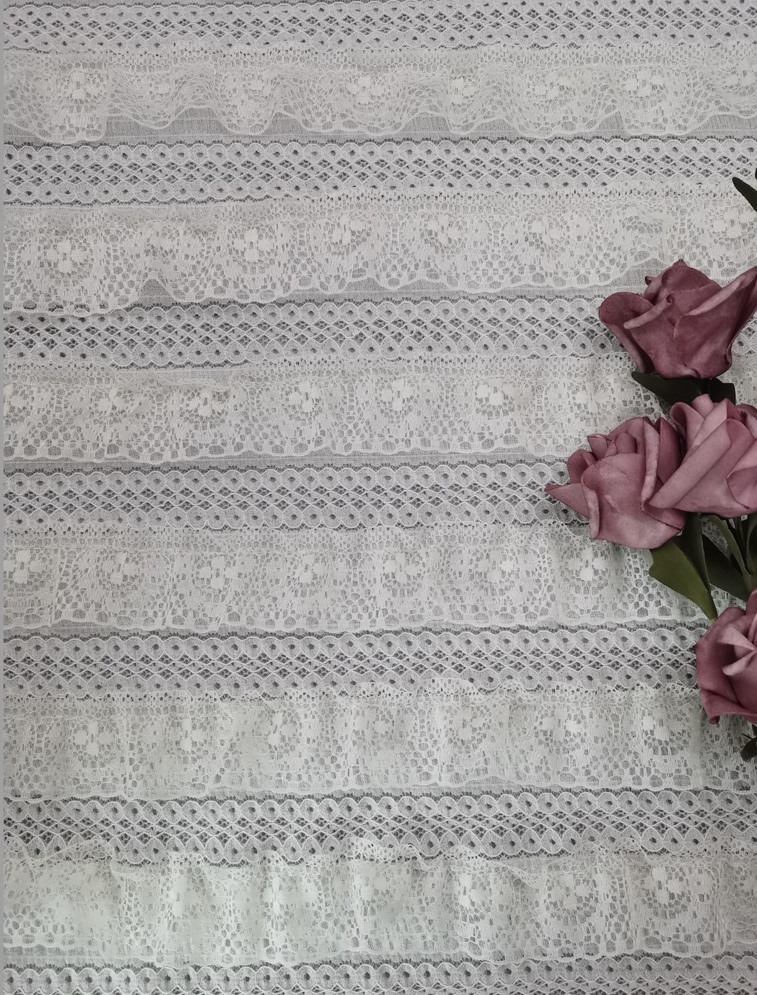 China White Embroidery Lace Fabric Wedding Dress Lace French Lace Fabric factory