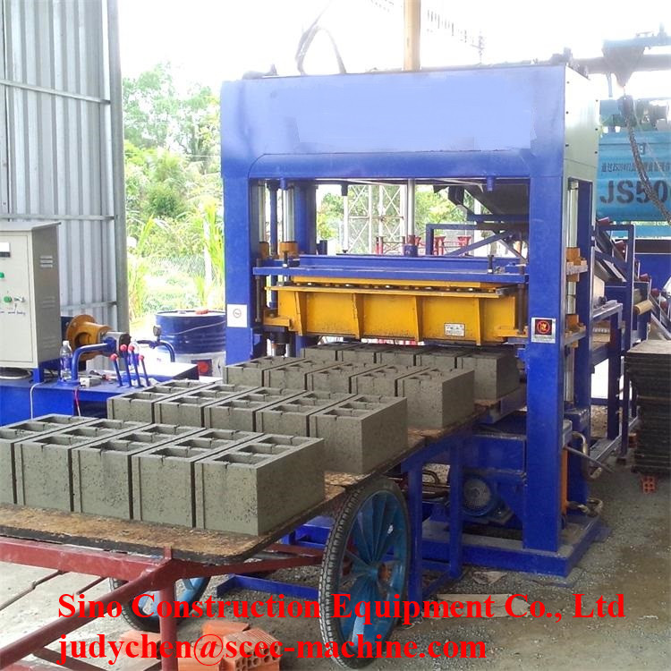 China Semi Automatic Cement Block Machine factory
