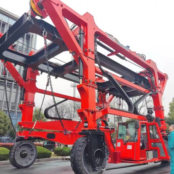 Quality 40T Industrial Straddle Carrier Truck 7km/H 3km/H With Remote Control for sale