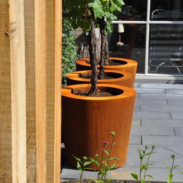 Quality Outdoor Garden Metal Flower Pots Tapered Cylinder Corten Steel Conical Planters for sale