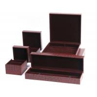 China Earring Bracelet  Mens Leather Jewelry Box Glossy Varnishing Surface For Presentation Gift factory