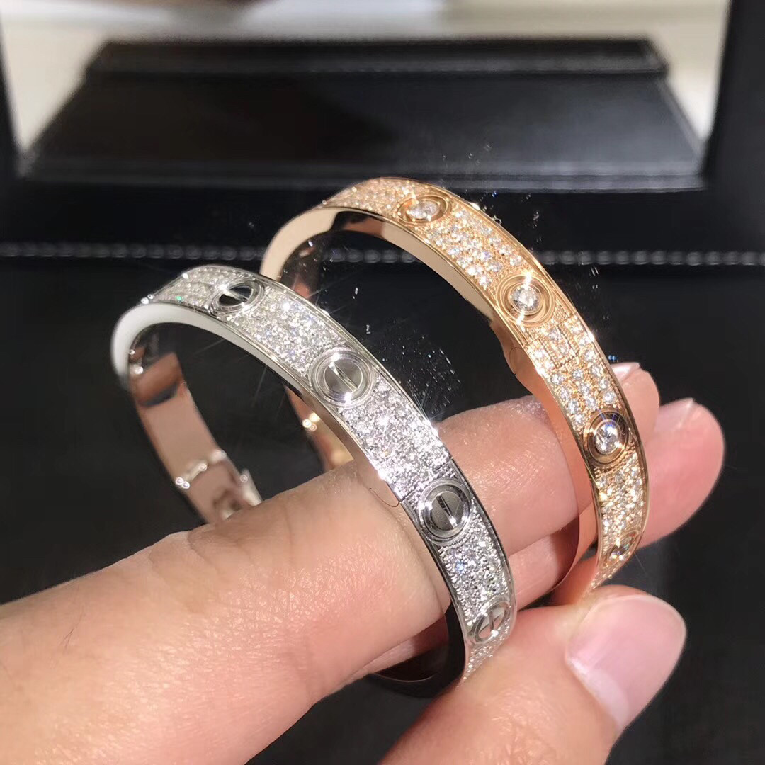 China Popular Beautiful Gorgeous Factory Made 18k Car Tier Yellow/White/Rose Gold And Natural Diamonds LOVE Bracelet factory