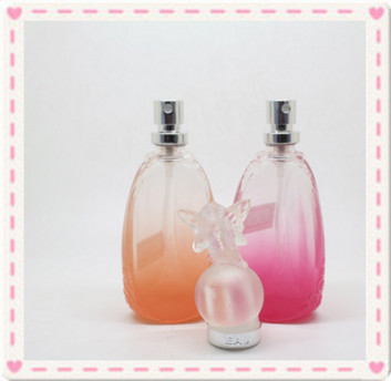 Quality Engraving Surface Refillable Glass Perfume Bottle , Glass Perfume Round Bottle for sale