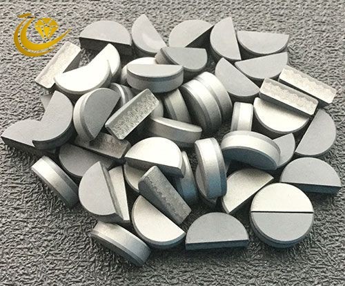 China PDC stone composite sheet is a diamond powder and cemented carbide substrate sintered under high temperature and pressur factory