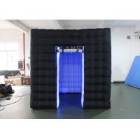 China Durable Inflatable Cube Photo Booth Enclosure Black Exterior And White Interior factory