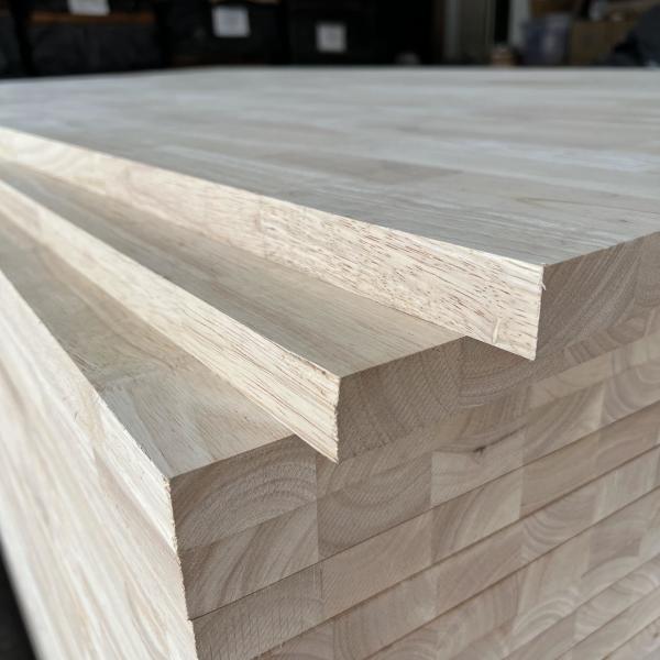 Quality Heatproof Nontoxic Finger Jointed Lumber , Practical Rubberwood Solids Veneers for sale