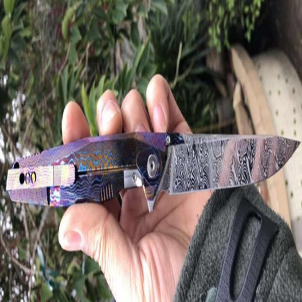 Quality Luxury punched Foldable Tactical Hunting Knife Damascus Knife Set for sale