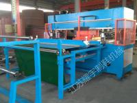 China Conveyor Belt Feeding Hydraulic Die Cutting Machine For Facial Mask / Powder Puff factory