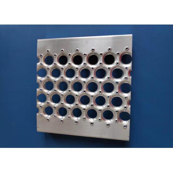 Quality Anti Slip Rooftop Perf O Grip Safety Grating 0.5m 0.55m 0.6m Width for sale