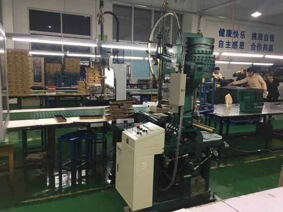 Quality Multifunction Stable Rigid Box Making Machine Skew Rack Structure Main Shaft for sale