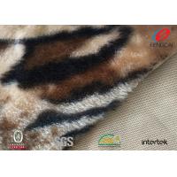 China Short Pile Patterned Polyester Velvet Fabric For Chair Cover / Bag / Shoes factory