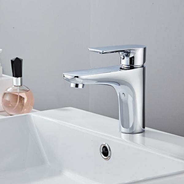 Quality Brass Single Hole Single Handle Basin Mixer Tap in Chrome for sale