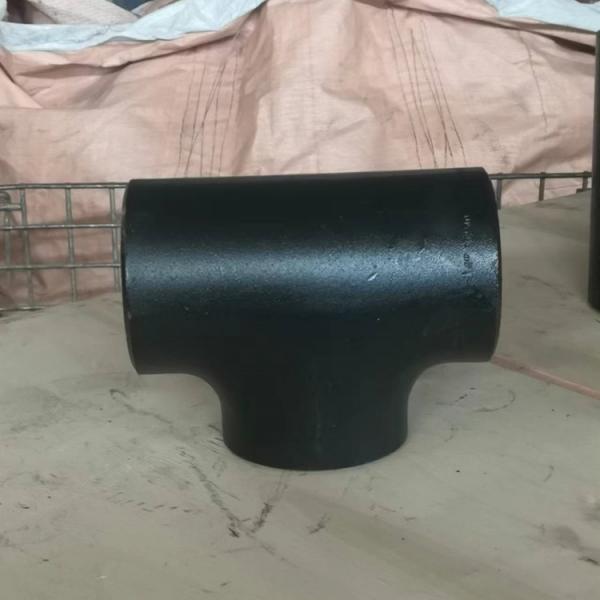 Quality ASTM B16.9 Carbon Steel Tees A234 Reduce 45 Degree Butt Welded Pipe Fitting for sale