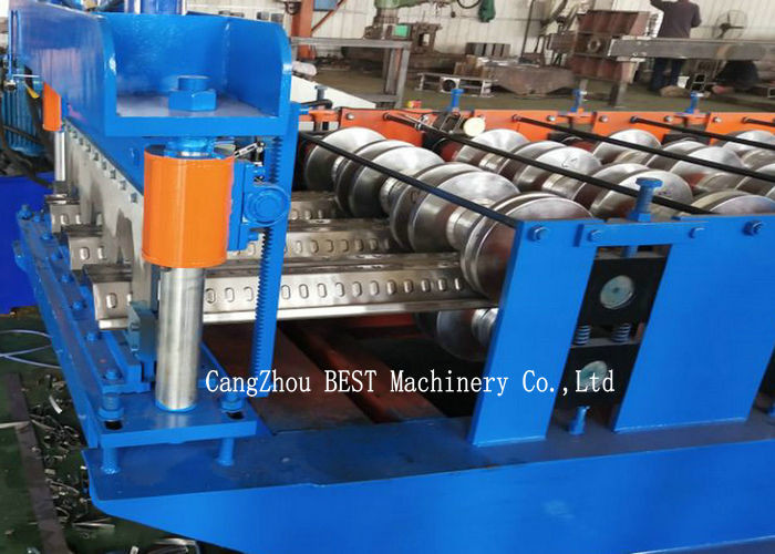 China CE and ISO Steel Structural Floor Deck Panel Sheet Metal Decking Machine Manufacturer factory