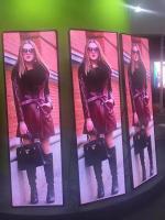 China Vivid Video Mirror Display HD Led Poster Portable 1000 Nits Front Access factory