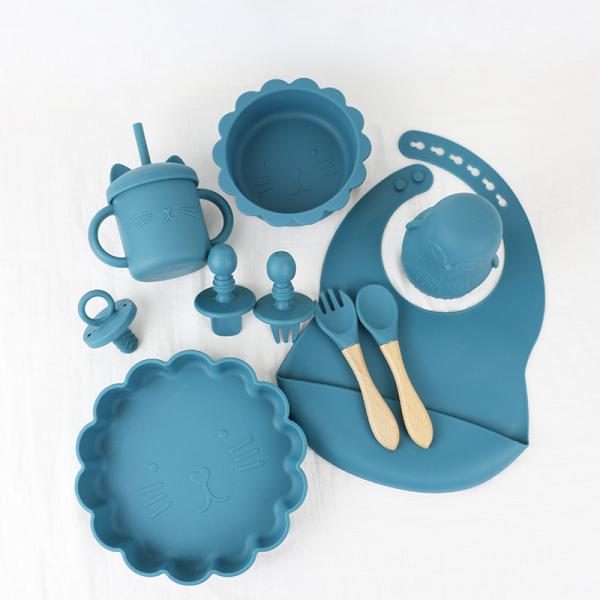 Quality Customize Baby Feeding Silicone Tableware Set With  silicone section plate  Bib Spoon Bowl Spoon Bowl Plate for sale