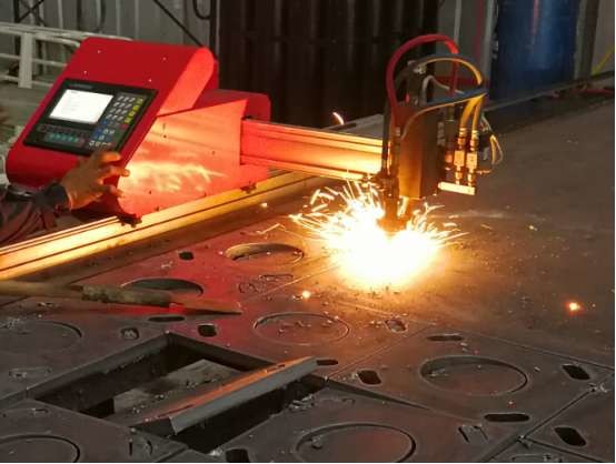 Quality CNC Portable Flame Cutting Machine , Light Pole Machine to Cut Light Pole Base for sale