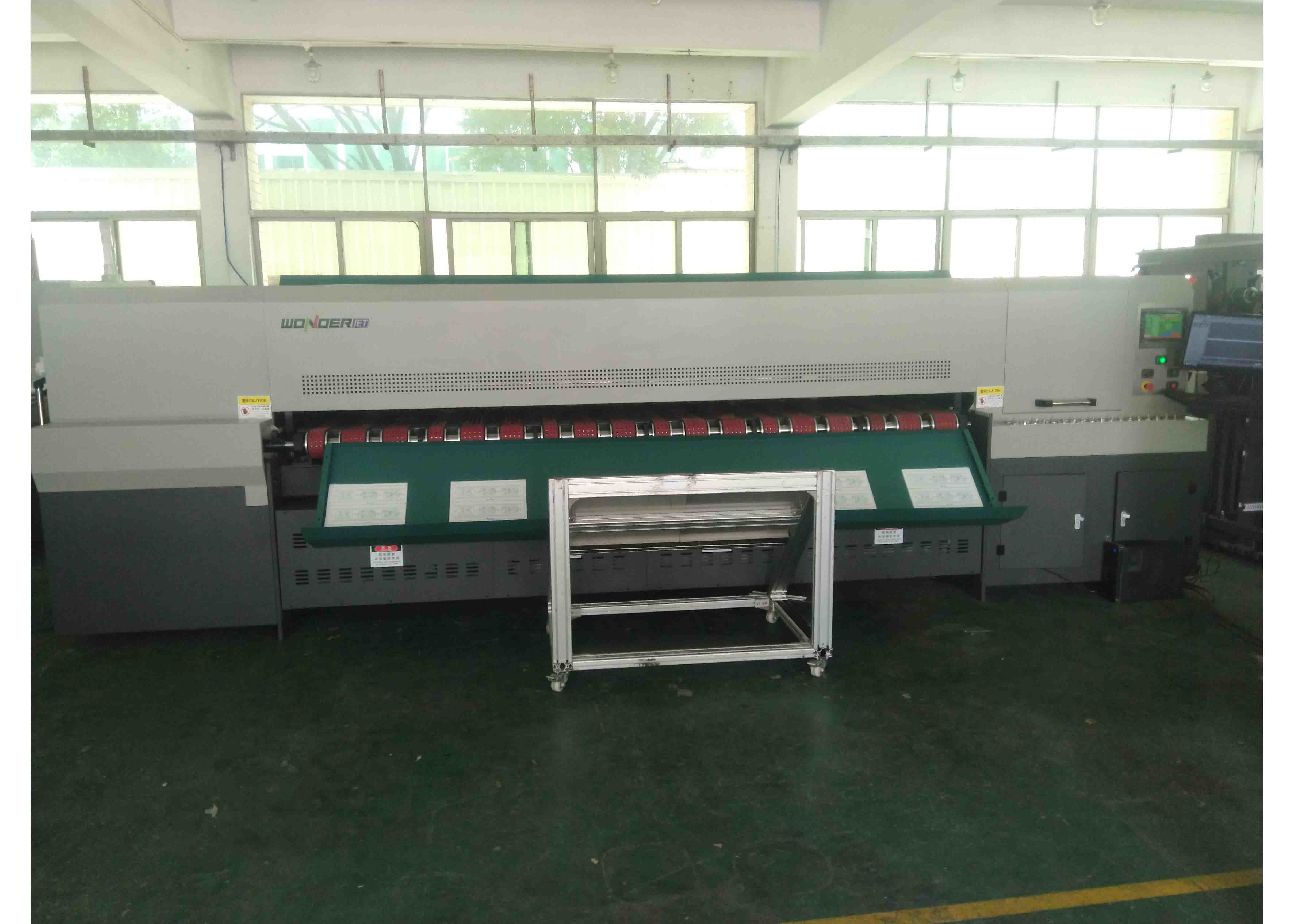 China Mutifunctional Inkjet Digital UV Printing Machine For Cardboards / Building Materials factory