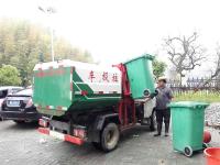 China Small Side Loading Barrel Lifting Waste Removal Trucks For Old Street Garbage Collection factory