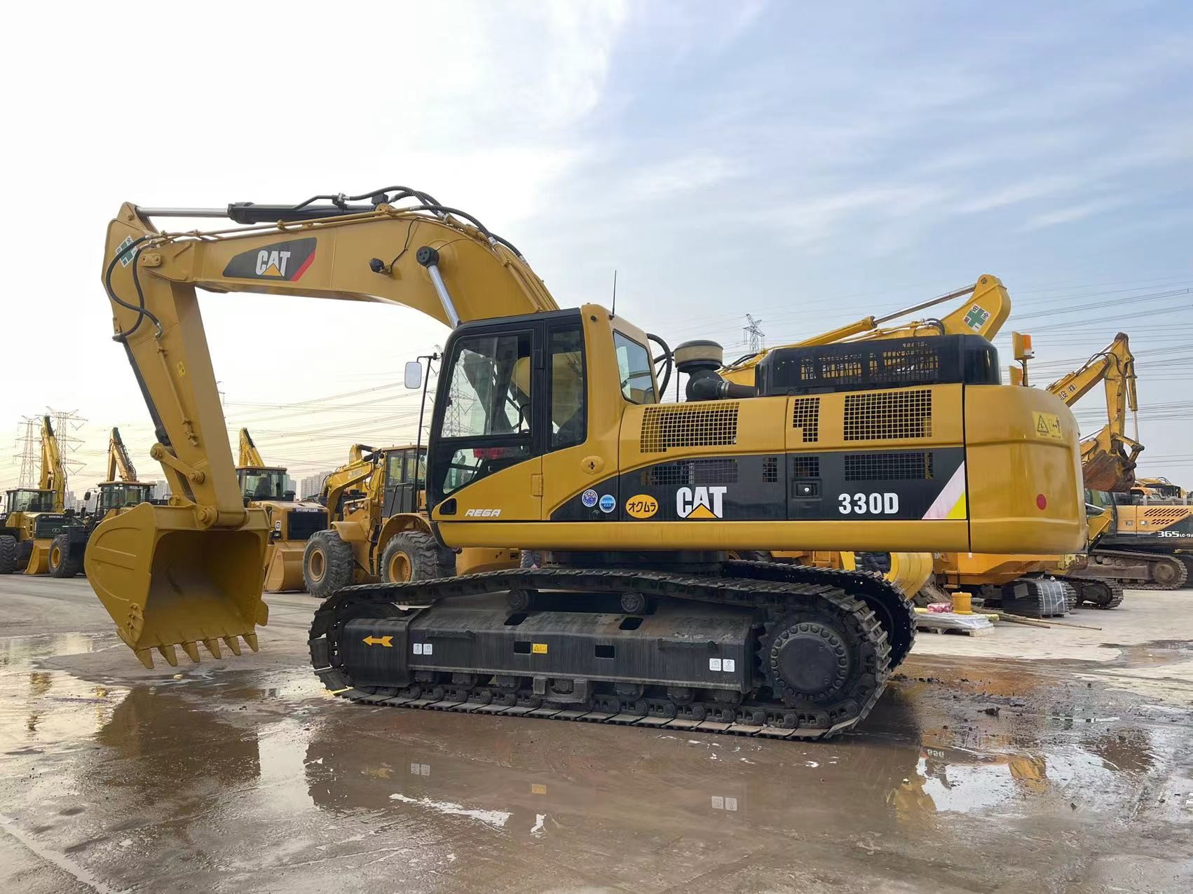 China Used excavators caterpillar 330D 30 tons large cat excavators in good condition factory