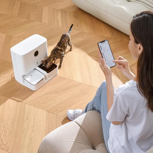 Quality 240V Automatic Food Dispenser With App Control Dog Cat Feeder for sale