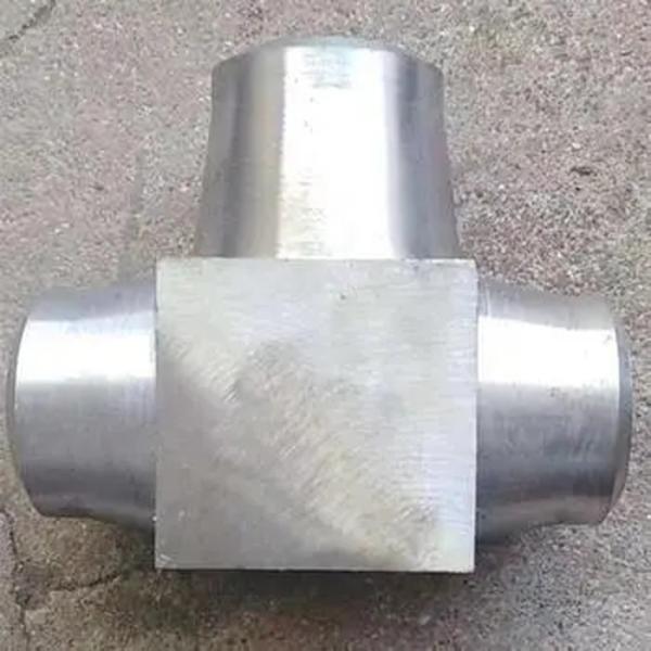 Quality Customized Forged Stainless Steel Pipe Fittings Socket Welded Tee for sale