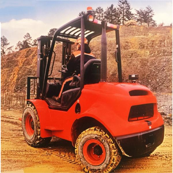 Quality 2wd 4wd Diesel Forklift Truck All Terrain Forklift 19km/H Running Speed for sale