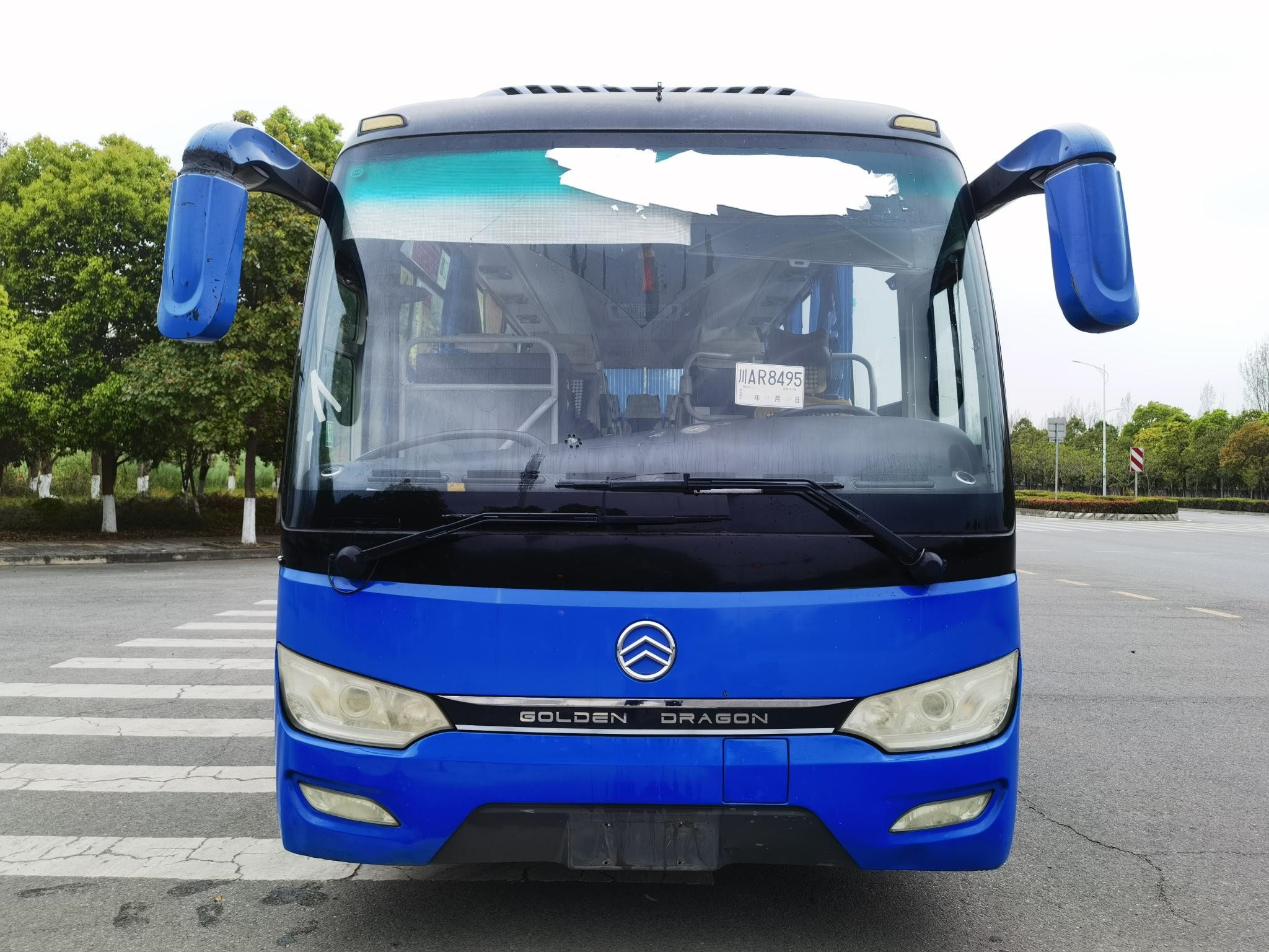 China Golden Dragon Bus XML6807 Passenger Bus 30 Seat Cover Used Bus Transport Urbain factory